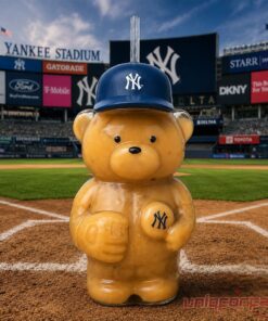 New York Yankees Glass Bear Logo Cap Tumbler With Straw New York Yankees Glass Bear Logo Cap Tumbler With Straw